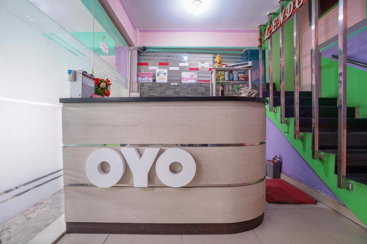 Oyo 1495 Hotel Lendosis Palembang Exteriör bild