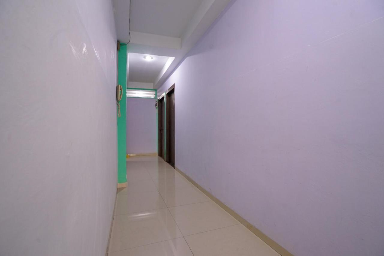 Oyo 1495 Hotel Lendosis Palembang Exteriör bild